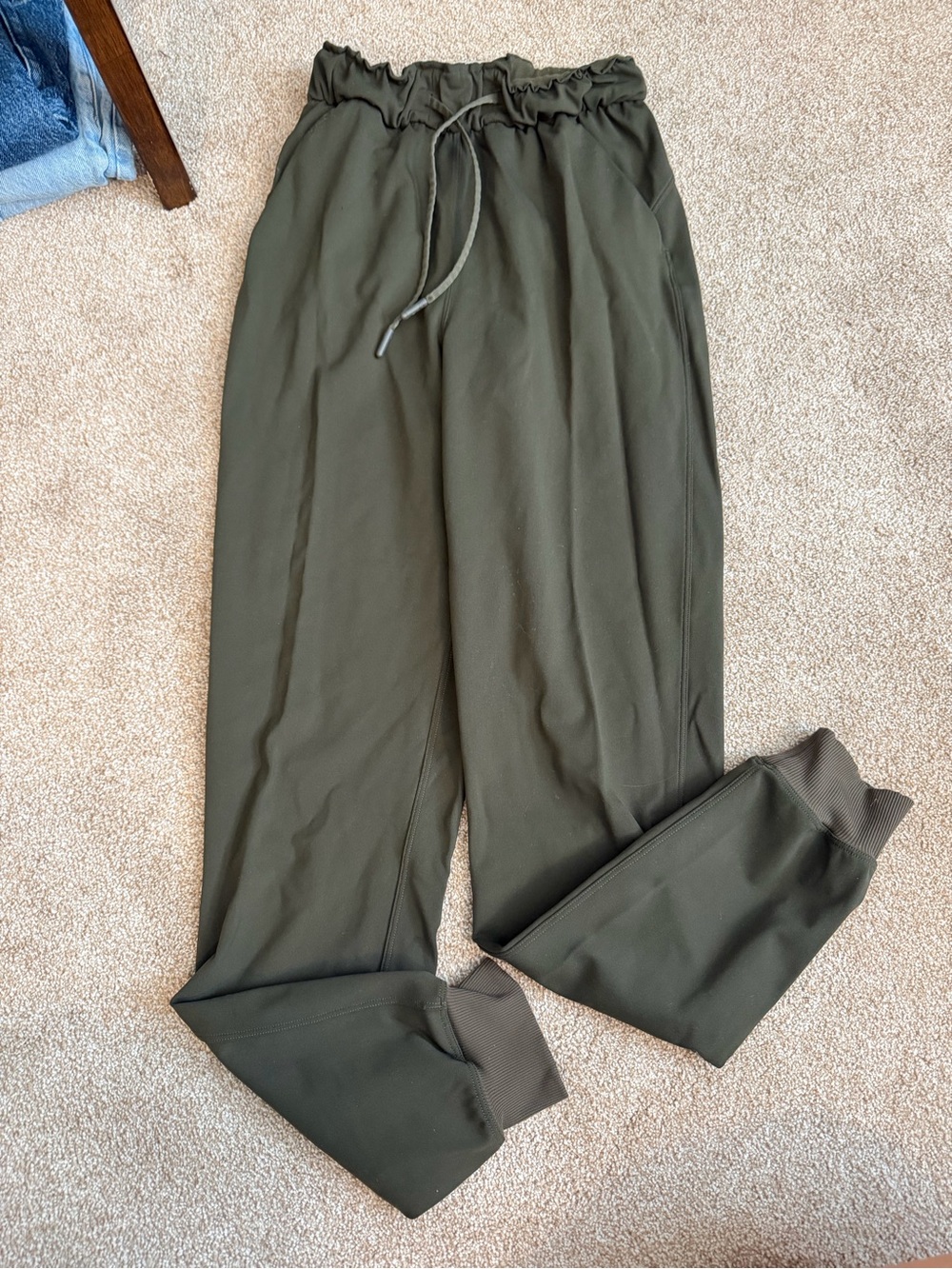 Lululemon Stretch High-Rise Jogger